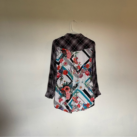 Tolani Collection Petite Plaid Button Down Shirt Oversized (NN - Picture 3 of 6